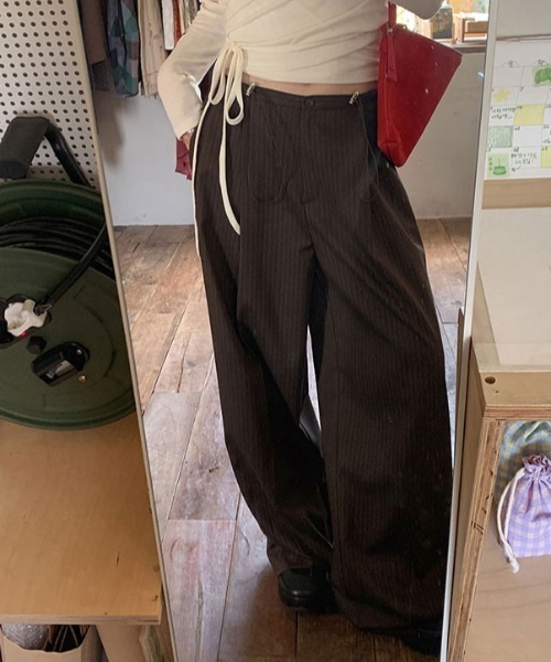 FLINEA(フリネア)の「ストライプ柄ドローストリングワイドパンツ(その他パンツ・レディース・ネイビー/ブラウン/グレー・FREE)」の10枚目の写真