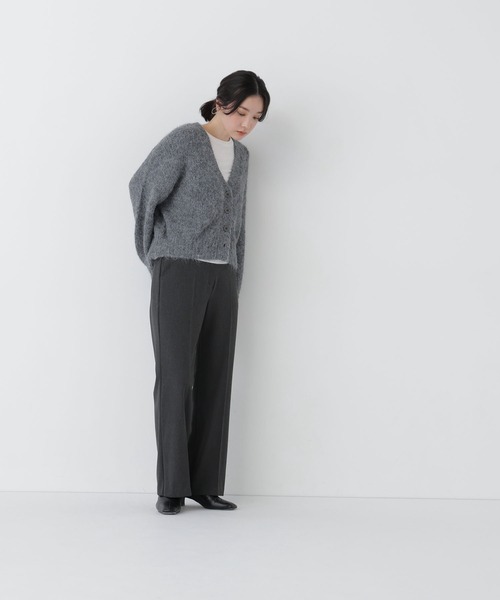 NATURAL BEAUTY BASIC（ナチュラルビューティーベーシック）の「〈ちょうどいい服〉立ち姿に自信が持てる洗練パンツ（その他パンツ・レディース・オフホワイト/チャコールグレー/ブラック・LARGE/MEDIUM/SMALL/X-SMALL）」の18枚目の写真