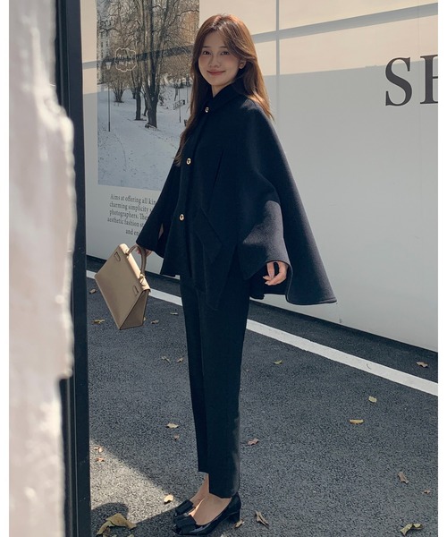 BIRTHDAY BASH(バースデイバッシュ)の「WOOL GOLD BUTTON 2WAY CAPE COAT(ウールゴールドボタン2WAYケープコート)(その他アウター・レディース・ブラック・FREE)」の18枚目の写真