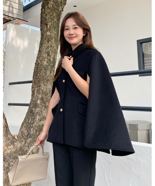 BIRTHDAY BASH(バースデイバッシュ)の「WOOL GOLD BUTTON 2WAY CAPE COAT(ウールゴールドボタン2WAYケープコート)(その他アウター・レディース・ブラック・FREE)」の11枚目の写真