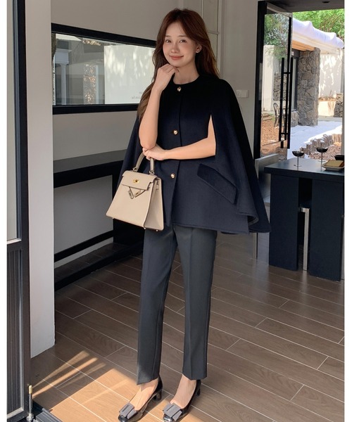 BIRTHDAY BASH(バースデイバッシュ)の「WOOL GOLD BUTTON 2WAY CAPE COAT(ウールゴールドボタン2WAYケープコート)(その他アウター・レディース・ブラック・FREE)」の15枚目の写真