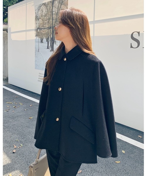 BIRTHDAY BASH(バースデイバッシュ)の「WOOL GOLD BUTTON 2WAY CAPE COAT(ウールゴールドボタン2WAYケープコート)(その他アウター・レディース・ブラック・FREE)」の4枚目の写真