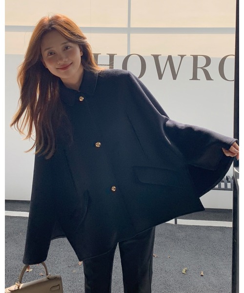 BIRTHDAY BASH(バースデイバッシュ)の「WOOL GOLD BUTTON 2WAY CAPE COAT(ウールゴールドボタン2WAYケープコート)(その他アウター・レディース・ブラック・FREE)」の8枚目の写真