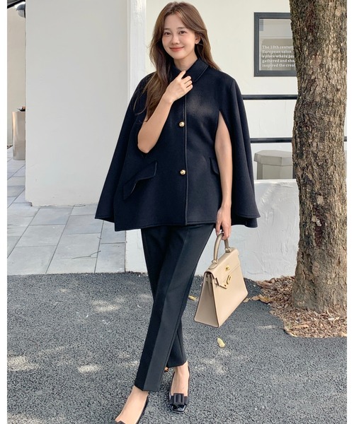 BIRTHDAY BASH(バースデイバッシュ)の「WOOL GOLD BUTTON 2WAY CAPE COAT(ウールゴールドボタン2WAYケープコート)(その他アウター・レディース・ブラック・FREE)」の13枚目の写真