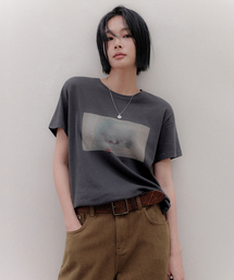 ドリーミンググラフィック ウールTシャツ(ソフトチャコール)