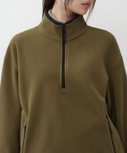 MUSINSA STANDARD WOMAN（ムシンサスタンダードウーマン）の「ウィメンズポーラフリースクォータージップアップ[オリーブ]（スウェット・レディース・その他・SMALL/MEDIUM/LARGE/X-SMALL）」の4枚目の写真