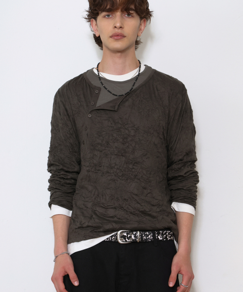 DOFFJASON(ドフジェーソン)の「オブリーク レイヤード ロングスリーブ KHAKI(Tシャツ/カットソー・メンズ・その他・MEDIUM/LARGE/X-LARGE)」の1枚目の写真