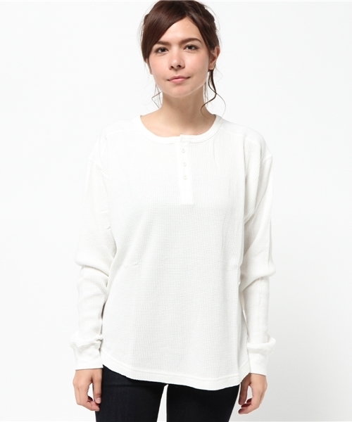 DOUBLE NAME（ダブルネーム）の「ヘンリーネックワッフルプルオーバー（Tシャツ/カットソー・レディース・オフホワイト/杢グレー/カーキ・FREE）」の4枚目の写真