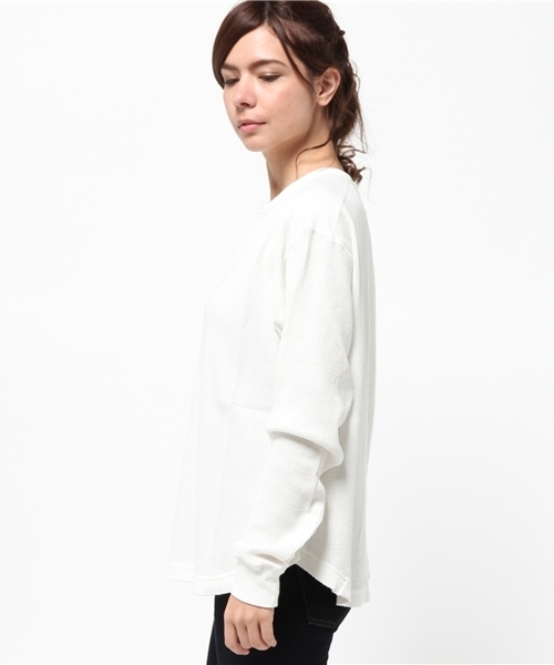 DOUBLE NAME（ダブルネーム）の「ヘンリーネックワッフルプルオーバー（Tシャツ/カットソー・レディース・オフホワイト/杢グレー/カーキ・FREE）」の5枚目の写真