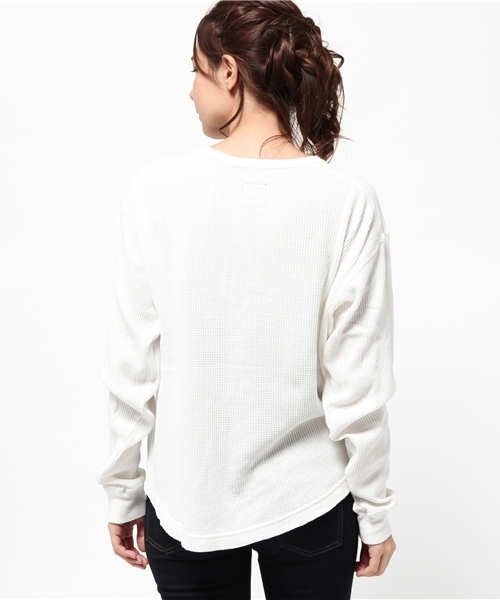 DOUBLE NAME（ダブルネーム）の「ヘンリーネックワッフルプルオーバー（Tシャツ/カットソー・レディース・オフホワイト/杢グレー/カーキ・FREE）」の6枚目の写真