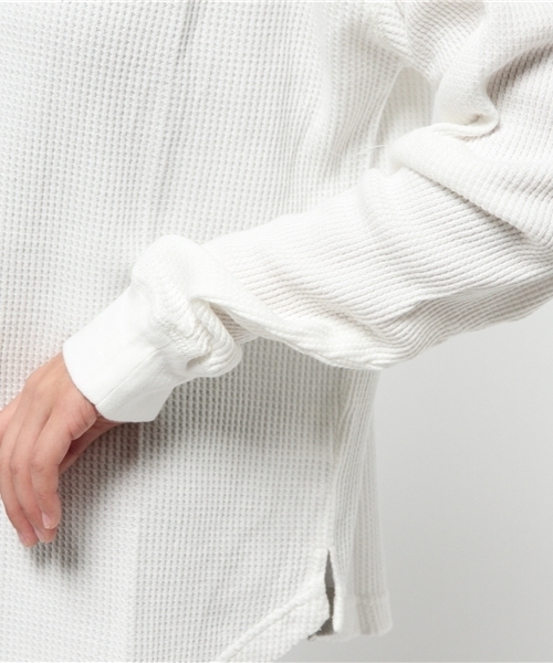 DOUBLE NAME（ダブルネーム）の「ヘンリーネックワッフルプルオーバー（Tシャツ/カットソー・レディース・オフホワイト/杢グレー/カーキ・FREE）」の8枚目の写真