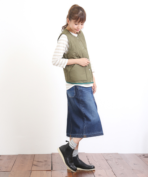 CUBE SUGAR(キューブシュガー)の「中綿キルト ミリタリーベスト(ベスト・レディース・カーキ/ネイビー・M)」の4枚目の写真