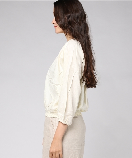 niko and...（ニコアンド）の「CRシュウマイ短丈ブラウス（シャツ/ブラウス・レディース・クリーム/ブラック/グリーン・LARGE/MEDIUM）」の5枚目の写真