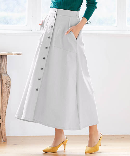 Pierrot（ピエロ）の「フロントボタンロングスカート/チノスカート（スカート・レディース・カーキ/ベージュ/グレー・L/M）」の2枚目の写真