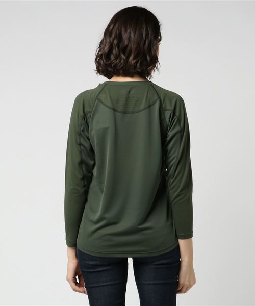Champion（チャンピオン）の「【Champion/チャンピオン】レディース CPFU(チャンピオン フィジカルフィットネスユニフォーム) Tシャツ（Tシャツ/カットソー・レディース・サンドベージュ/レッド系その他6/オリーブ/ダークブルー・LARGE/MEDIUM）」の6枚目の写真