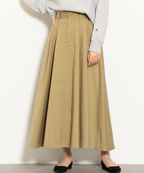 green label relaxing(グリーンレーベルリラクシング)の「NFC タック フレア ボリューム チノ スカート(スカート・レディース・ベージュ/ネイビー/ダークグリーン・38/36)」の2枚目の写真