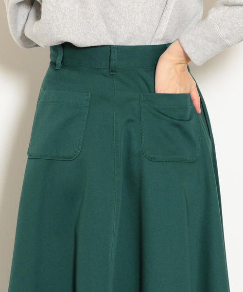 green label relaxing(グリーンレーベルリラクシング)の「NFC タック フレア ボリューム チノ スカート(スカート・レディース・ベージュ/ネイビー/ダークグリーン・38/36)」の10枚目の写真