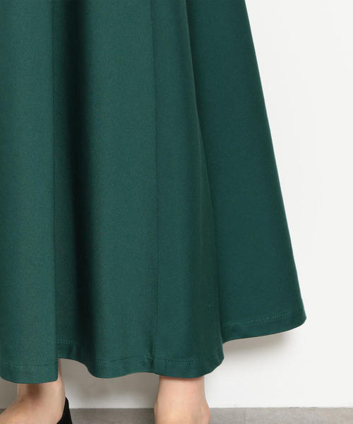 green label relaxing(グリーンレーベルリラクシング)の「NFC タック フレア ボリューム チノ スカート(スカート・レディース・ベージュ/ネイビー/ダークグリーン・38/36)」の9枚目の写真