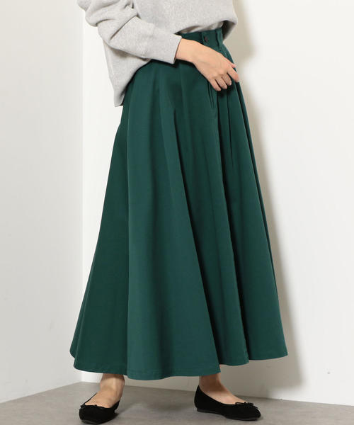 green label relaxing(グリーンレーベルリラクシング)の「NFC タック フレア ボリューム チノ スカート(スカート・レディース・ベージュ/ネイビー/ダークグリーン・38/36)」の7枚目の写真
