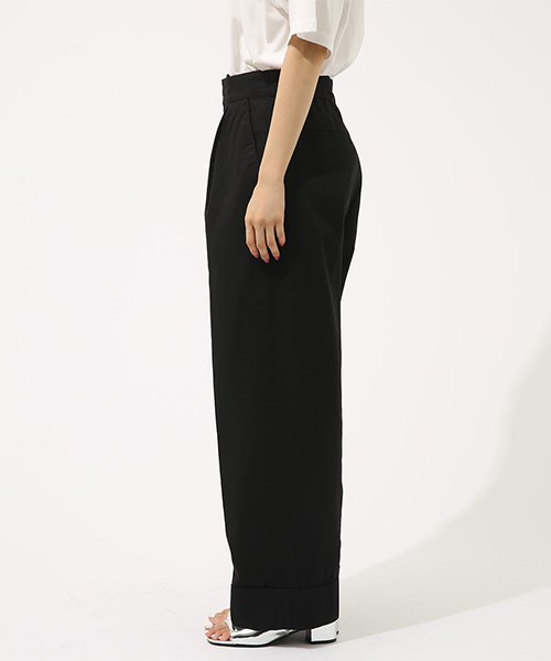 AZUL by moussy(アズールバイマウジー)の「イージーチノワイドPT(チノパンツ・レディース・ベージュ/ブラウン/ブラック・MEDIUM/SMALL)」の15枚目の写真