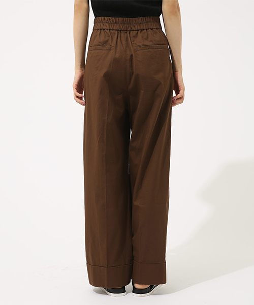 AZUL by moussy(アズールバイマウジー)の「イージーチノワイドPT(チノパンツ・レディース・ベージュ/ブラウン/ブラック・MEDIUM/SMALL)」の6枚目の写真