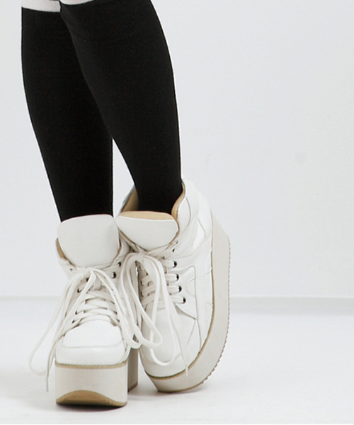 WEGO（ウィゴー）の「WEGO/厚底スニーカー（スニーカー・レディース・ホワイト/ブラック・23.5/24.5）」の16枚目の写真