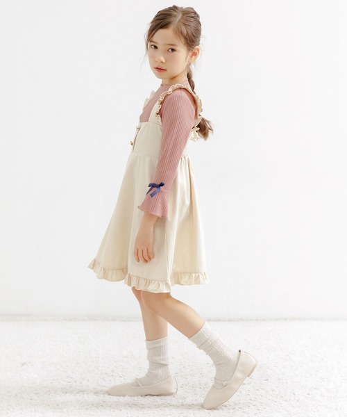 Bee des Bee（ビーデスビー）の「メロウハイネック フレア袖トップス（Tシャツ/カットソー・キッズ・ホワイト/ライトブルー/ブラック/ブラウン/ワイン/ピンク/ベージュ/キャメル/ピンクベージュ/マスタード/ダークグリーン/シルバー系その他/ラベンダー/ネイビー/チョコ/ブラック系/ブルーグレー/ミント/ピンク系・110cm/100cm/120cm/130cm/140cm/150cm）」の21枚目の写真