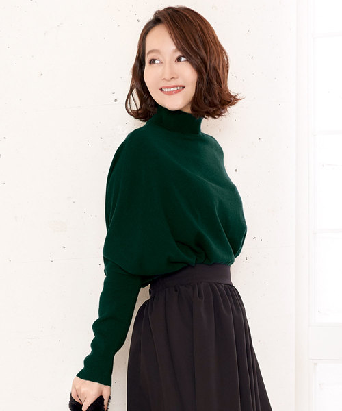 KOBE LETTUCE(コウベレタス)の「ドルマンスリーブ発熱ニットトップス(ニット/セーター・レディース・ブラック/オフホワイト/ブルー/モスグリーン/ボルドー/モカ/ピンクベージュ・FREE)」の4枚目の写真