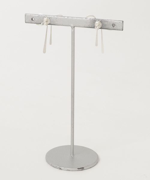 TONE SELECT GOODS(トーンセレクトグッズ)の「【925 SILVER ACC】ワイヤーリボンピアスSV925(OG)(ピアス(両耳用)・レディース・シルバー/ゴールド・FREE)」の3枚目の写真