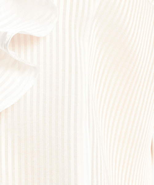 NARACAMICIE（ナラカミーチェ）の「サテンストライプフリルリボン長袖