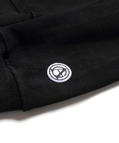 BEEN TRILL（ビーントリル）の「BEEN TRILL/ビーントリル×GAコラボ・ショルダープリントクルースウェット（スウェット・メンズ・ホワイト/ブラック/エメラルド・M/L）」の17枚目の写真