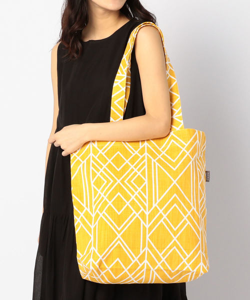 SHIPS Days（シップスデイズ）の「INDIGI DESIGN:トートバッグ(LARGE)（トートバッグ・レディース・イエロー/ブルー・ONE SIZE）」の5枚目の写真