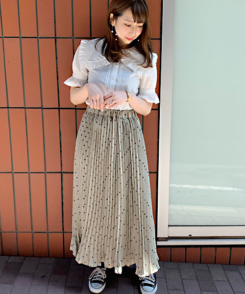 apres jour(アプレジュール)の「BIG襟フリルブラウス【ZOZOTOWN限定アイテム】(シャツ/ブラウス・レディース・ブラック/オフホワイト/ライトグリーン/ラベンダー・フリー)」の10枚目の写真