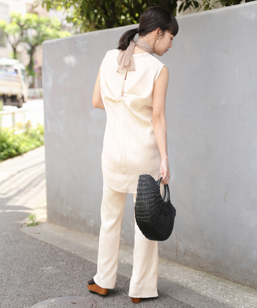 LOWRYS FARM（ローリーズファーム）の「テレコリブＳＥＴＵＰノースリーブ　840467（Tシャツ/カットソー・レディース・チャコールグレー/ブラウン/アイボリー・FREE）」の5枚目の写真