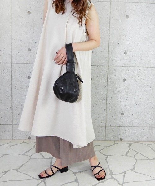 minia（ミニア）の「まんまるワンハンドルバッグ（ハンドバッグ・レディース・ベージュ/ブラック/パイソン/アイボリー・FREE）」の9枚目の写真