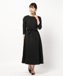 フィットアンドフレアワンピース