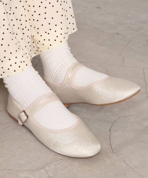 WEGO(ウィゴー)の「WEGO/カンフーシューズ(パンプス・レディース・ブラック/アイボリー/ブラウン・MEDIUM/LARGE)」の2枚目の写真