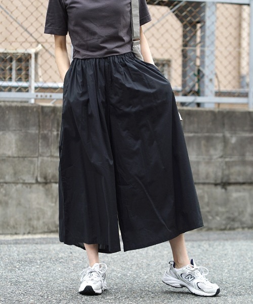 zootie(ズーティー)の「ルーセント インドコットン ガウチョパンツ(その他パンツ・レディース・グリーン/ブルー系その他/マスタード/ラベンダー/オフホワイト/グレー/ネイビー/ブラック/イエロー系その他/レッド/ブルー/黄土色系/ダークブラック/ホワイト/ベージュ・フリー)」の5枚目の写真