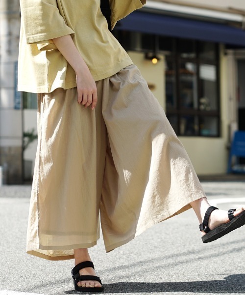 zootie(ズーティー)の「ルーセント インドコットン ガウチョパンツ(その他パンツ・レディース・グリーン/ブルー系その他/マスタード/ラベンダー/オフホワイト/グレー/ネイビー/ブラック/イエロー系その他/レッド/ブルー/黄土色系/ダークブラック/ホワイト/ベージュ・フリー)」の22枚目の写真