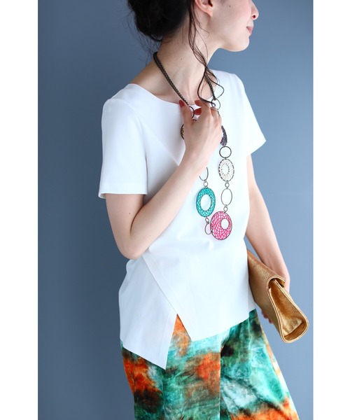 cawaii(カワイイ)の「くびれ魅せデザイン。裾カッティングTシャツトップス(Tシャツ/カットソー・レディース・ホワイト/ブラック・3XL/M/L/XL/XXL)」の5枚目の写真