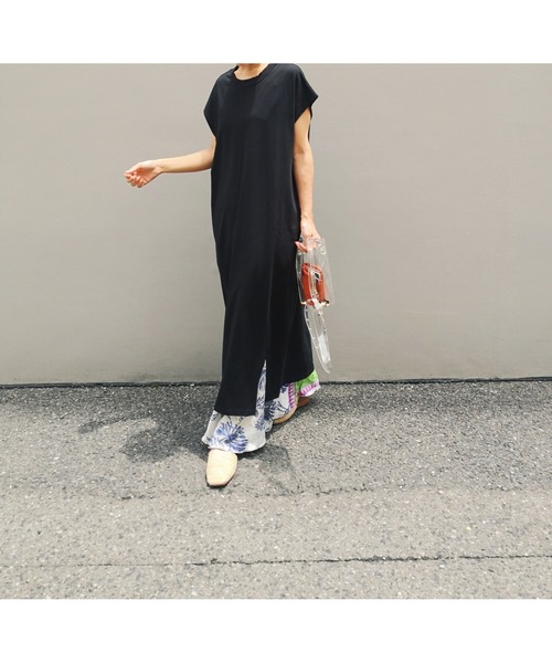 ulu（ウル）の「French sleeve football onepiece（ワンピース・レディース・ブラック/ベージュ・FREE）」の6枚目の写真