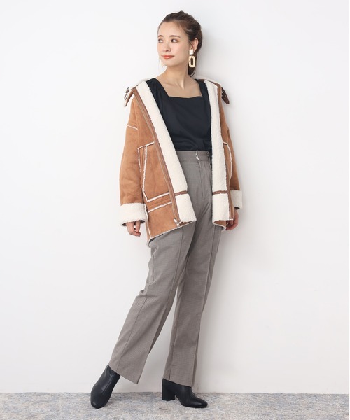 one after another NICE CLAUP(ワンアフターアナザーナイスクラップ)の「ムートンリバーシブルボアジャケット(ムートンコート・レディース・アイボリー/モカ/キャメル/ブラック・FREE)」の20枚目の写真