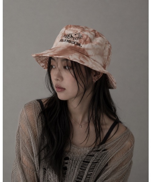 FRUIT OF THE LOOM(フルーツオブザルーム)の「【FRUIT OF THE LOOM/フルーツオブザルーム】 後染め COTTON LOGO BUCKET HAT/ロゴバケットハット(ハット・レディース・グリーン/イエロー/ベージュ・FREE)」の1枚目の写真