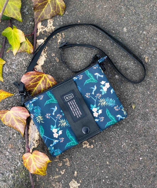 KiU（キウ）の「エチケットポーチ（ポーチ・レディース・カーキ/ブラウン系カモフラージュ/ホワイト系その他/グレー系その他/レオパード/ブラック/カラフル/ブルー系その他/ブラック系その他/ブルーグリーン/イエロー/ブラウン/タイガーカモ/ブルー系その他2/ブラック系その他2/ブラック×カーキ・FREE）」の9枚目の写真