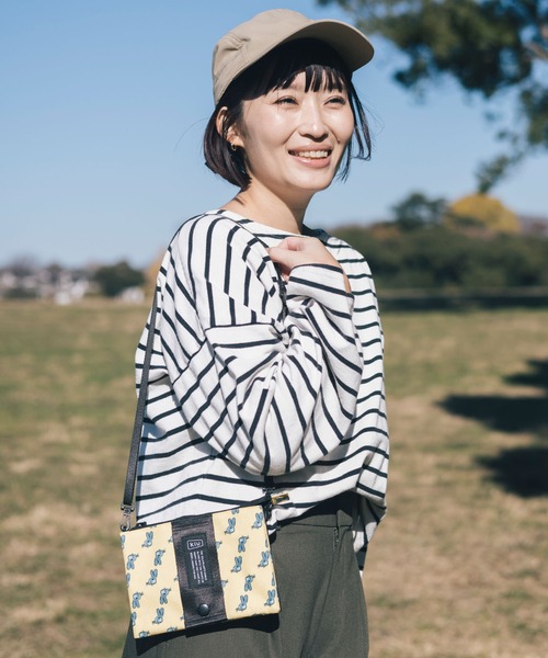 KiU（キウ）の「エチケットポーチ（ポーチ・レディース・カーキ/ブラウン系カモフラージュ/ホワイト系その他/グレー系その他/レオパード/ブラック/カラフル/ブルー系その他/ブラック系その他/ブルーグリーン/イエロー/ブラウン/タイガーカモ/ブルー系その他2/ブラック系その他2/ブラック×カーキ・FREE）」の21枚目の写真