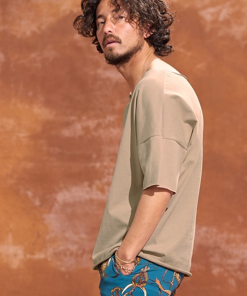 Jih Nunc(ジーヌンク)の「mt7105-ルーズネックカットソー(Tシャツ/カットソー・メンズ・ホワイト/ピンク/ブラック/ベージュ・S/L/M)」の6枚目の写真