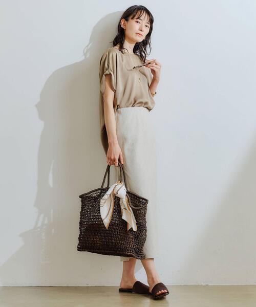 green label relaxing（グリーンレーベルリラクシング）の「FFC ハンマーサテン T ブラウス（シャツ/ブラウス・レディース・ライトブルー/オリーブ/ナチュラル・FREE）」の8枚目の写真