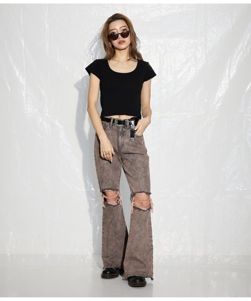 ANAP(アナップ)の「クロップドタイトTシャツ(Tシャツ/カットソー・レディース・ホワイト/ブラック/グレイッシュベージュ/ブラウン/ピンク/ブルー・FREE)」の15枚目の写真