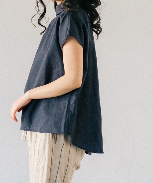 ALCEDO (アルセド)の「ALCEDO:リネン バックボタン ブラウス(シャツ/ブラウス・レディース・ホワイト/ネイビー/アイボリー・FREE)」の9枚目の写真