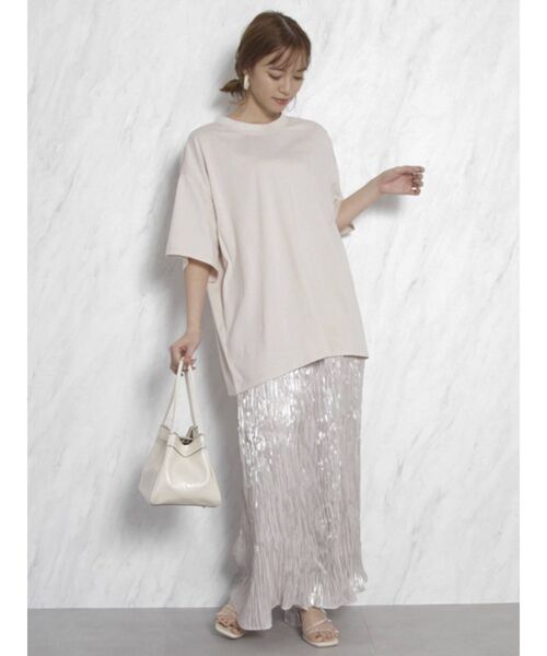 dazzlin（ダズリン）の「リンクルシャインロングスカート（スカート・レディース・ベージュ/パープル/グレー/オレンジ・FREE）」の9枚目の写真